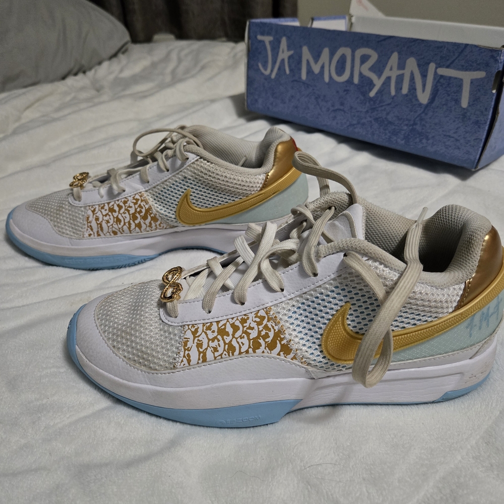 Nike Men's Gold and White Athletic Shoes